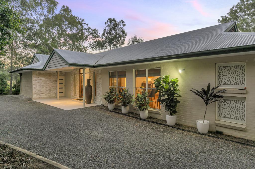 98 Lather Rd, Bellbowrie, QLD 4070