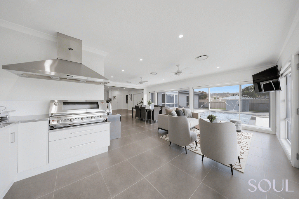 31-33 Madden Dr, Griffith, NSW 2680