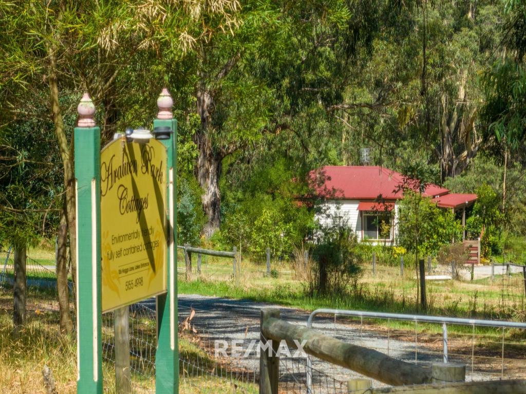 106 Hoggs Lane, Lakes Entrance, VIC 3909