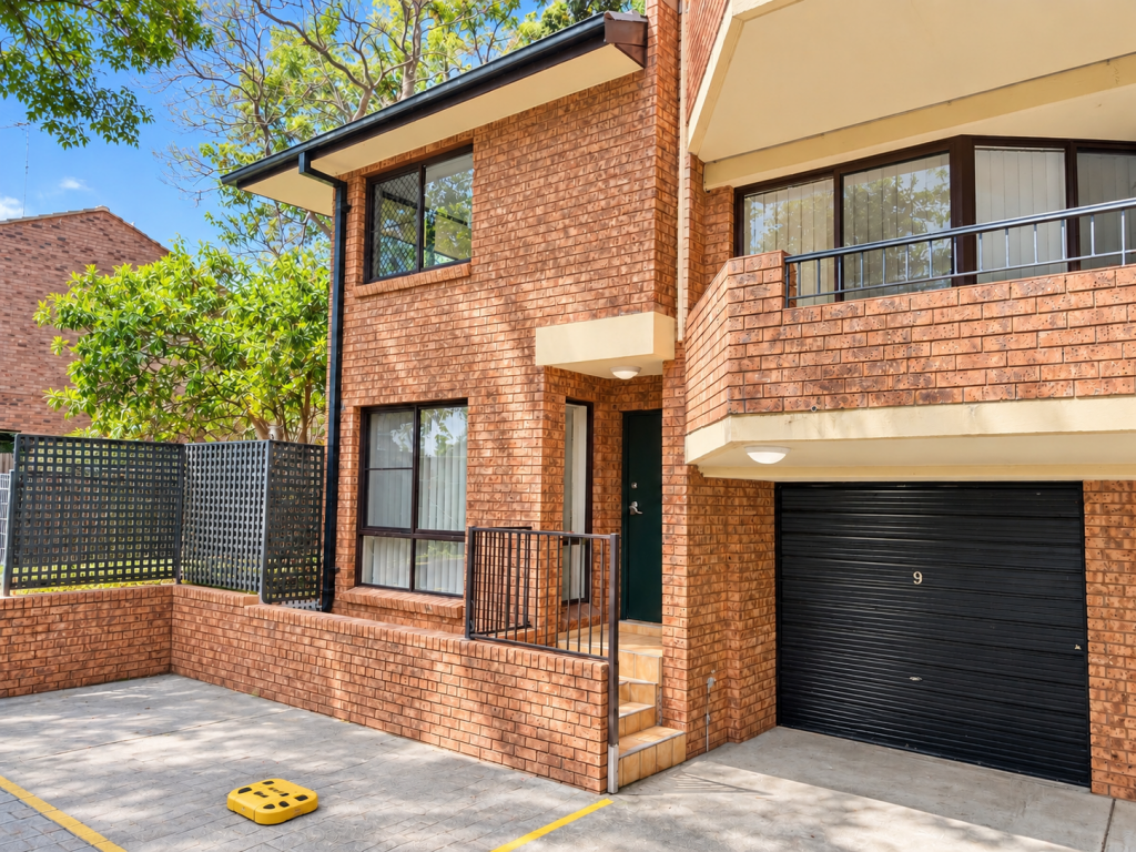 9/211 HAWKESBURY RD, WESTMEAD, NSW 2145