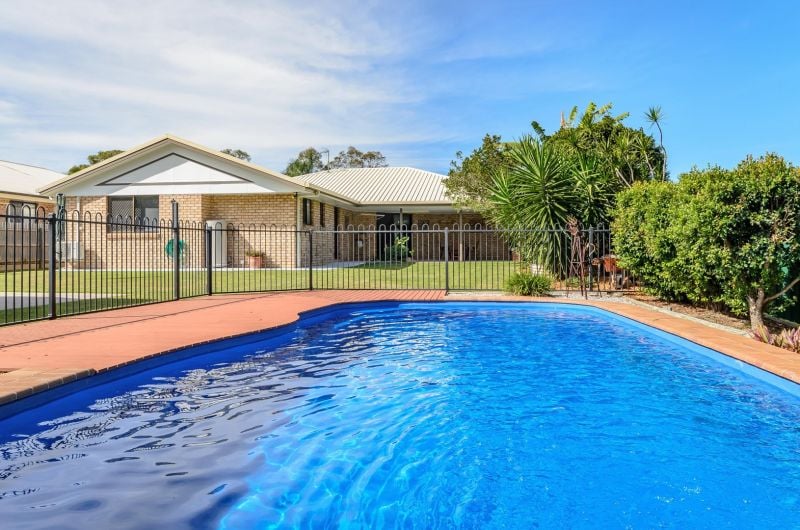 38 Hamilton Dr, Clinton, QLD 4680