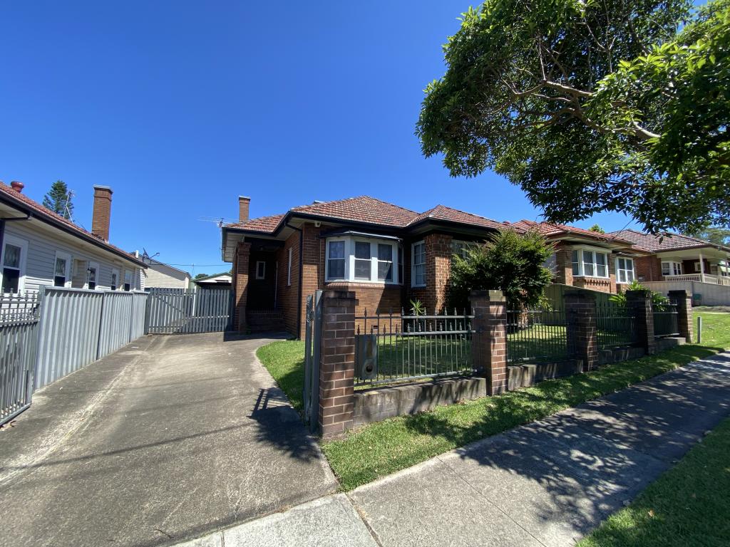 32 Woodstock St, Mayfield, NSW 2304