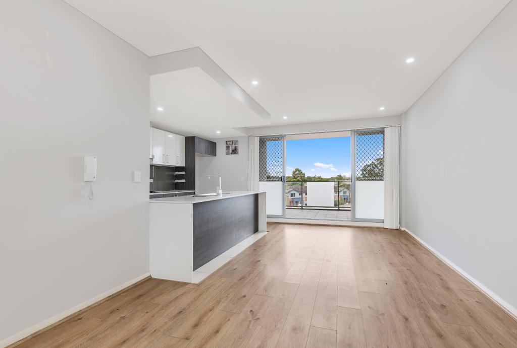 411/25-31 Railway Rd, Quakers Hill, NSW 2763