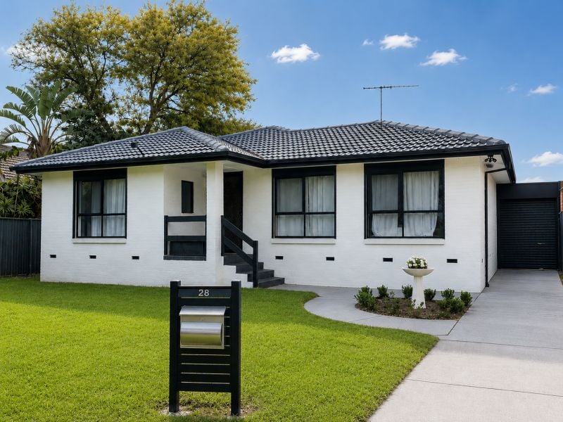 28 Carinza Ave, Altona Meadows, VIC 3028