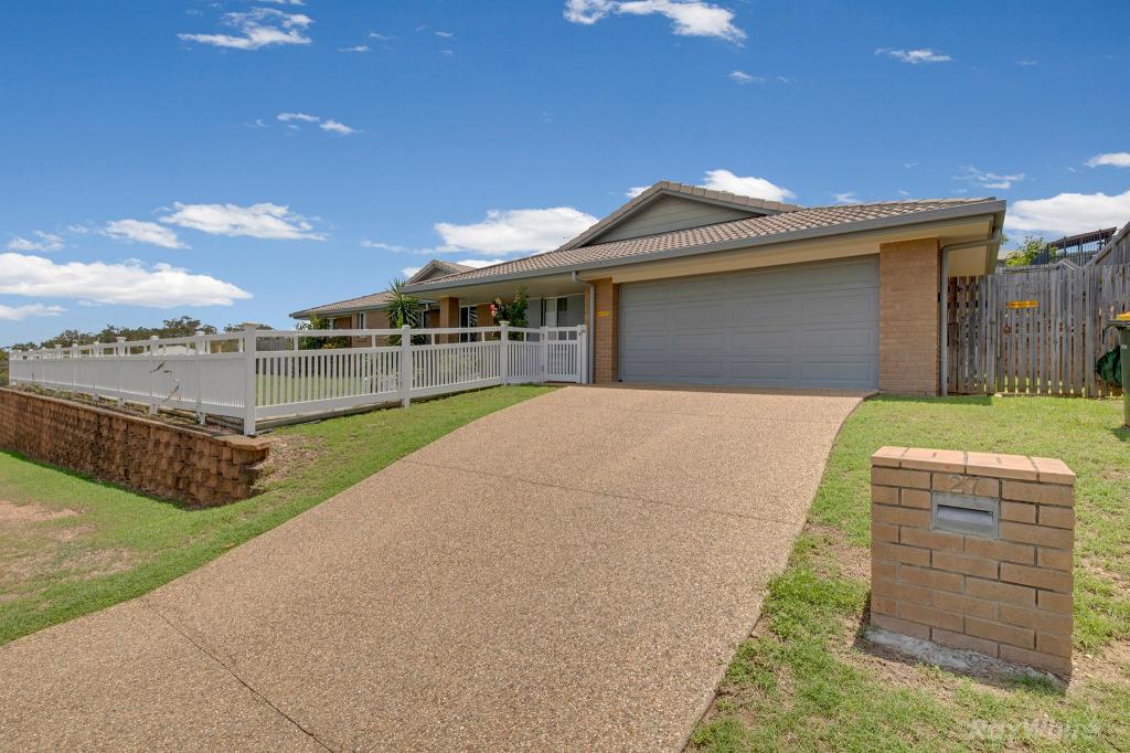 27 Dartmouth Cl, Clinton, QLD 4680