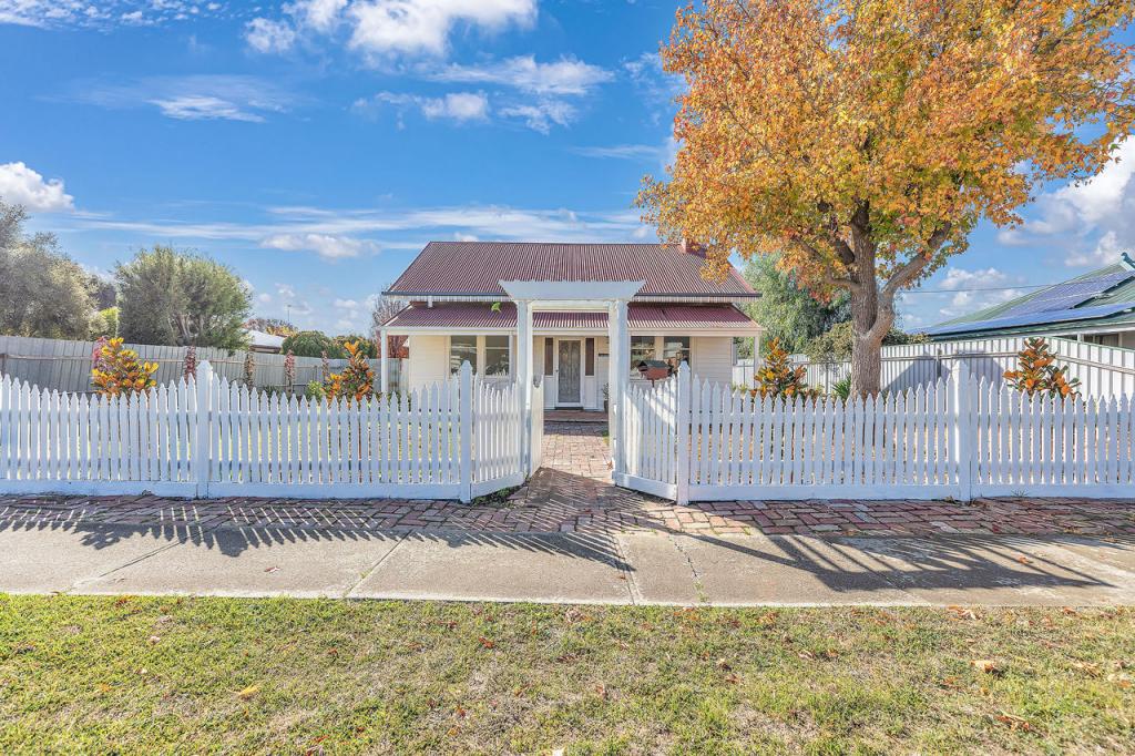 447 Cressy St, Deniliquin, NSW 2710