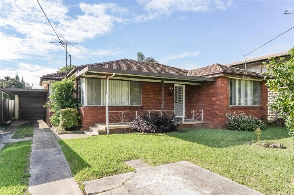 4 Bird Ave, Lurnea, NSW 2170