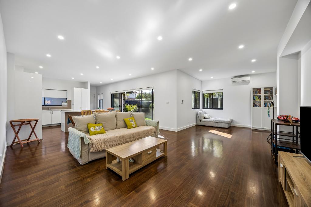 2/205 Wickham Rd, Moorabbin, VIC 3189