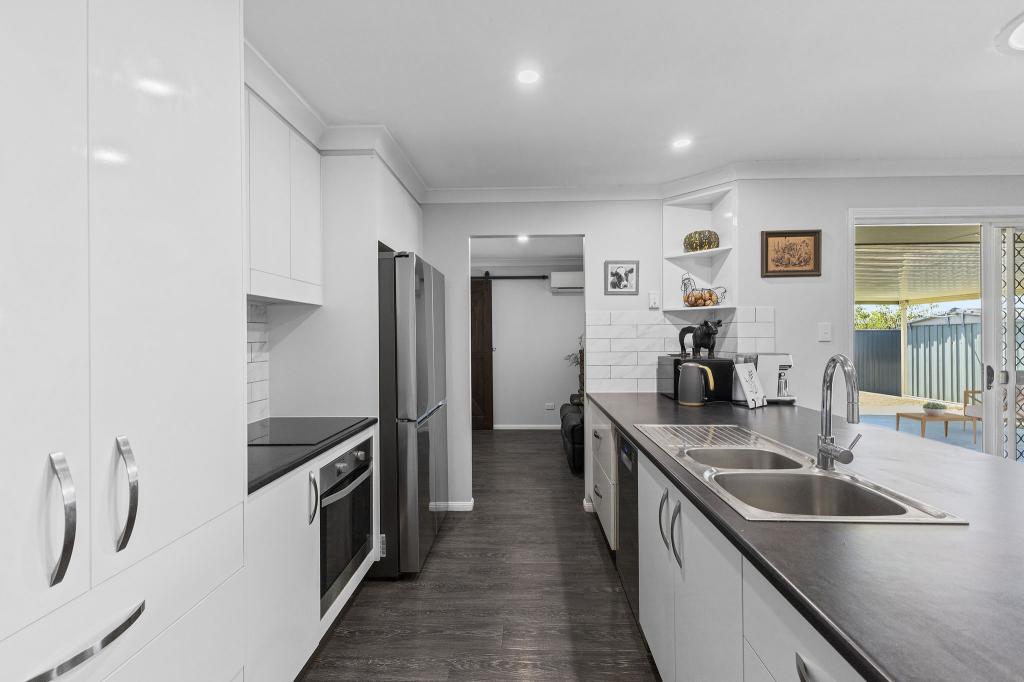 4 Spencer Ave, Deception Bay, QLD 4508