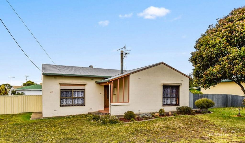 49 BOANDIK TCE, MOUNT GAMBIER, SA 5290