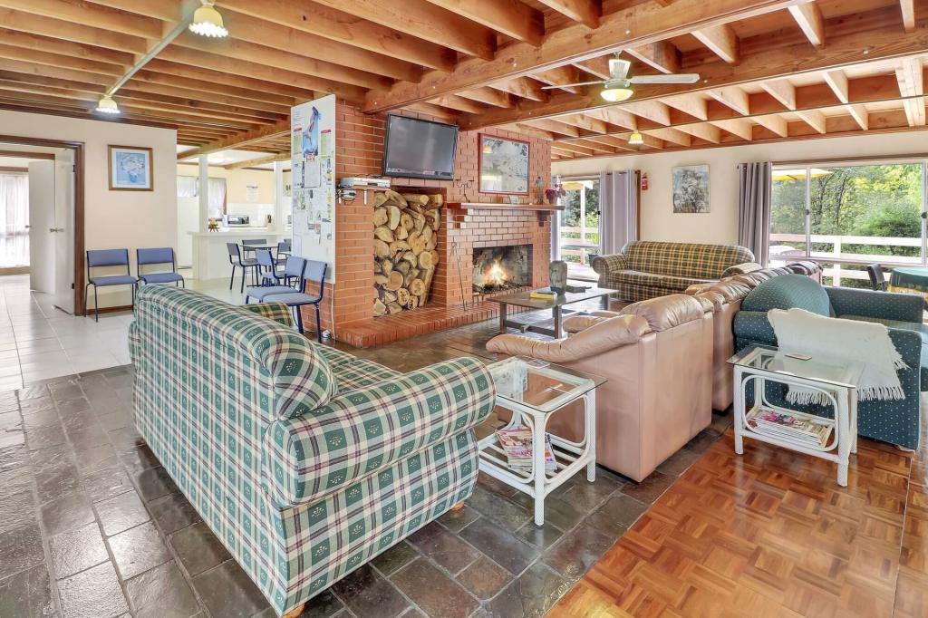 2 CHRISTENSEN ST, SAWMILL SETTLEMENT, VIC 3723