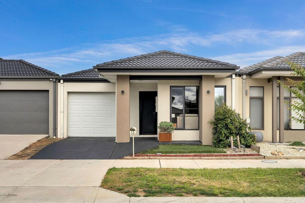 13 Gulliver Dr, Officer, VIC 3809