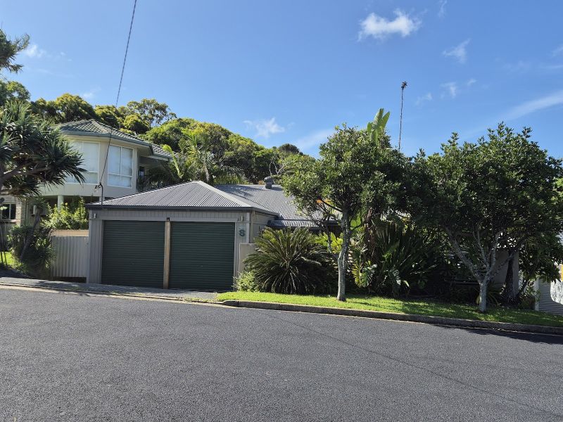 8 Sapphire Cres, Sapphire Beach, NSW 2450