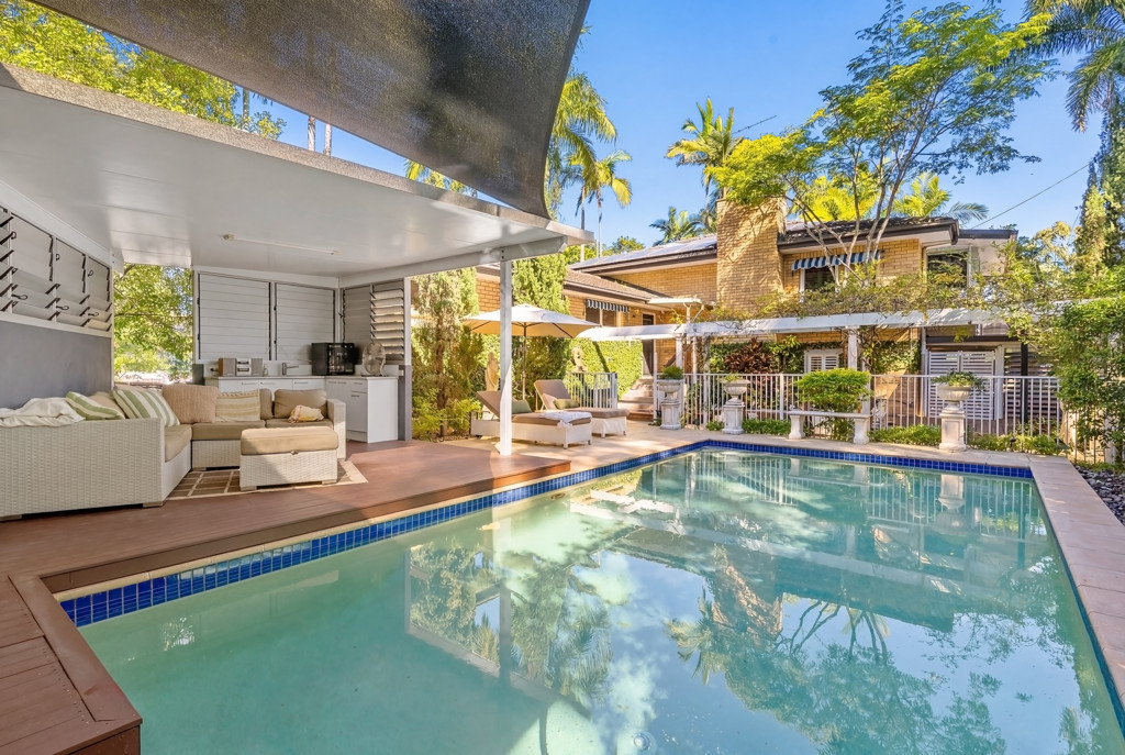 2 Bellara St, Ashmore, QLD 4214