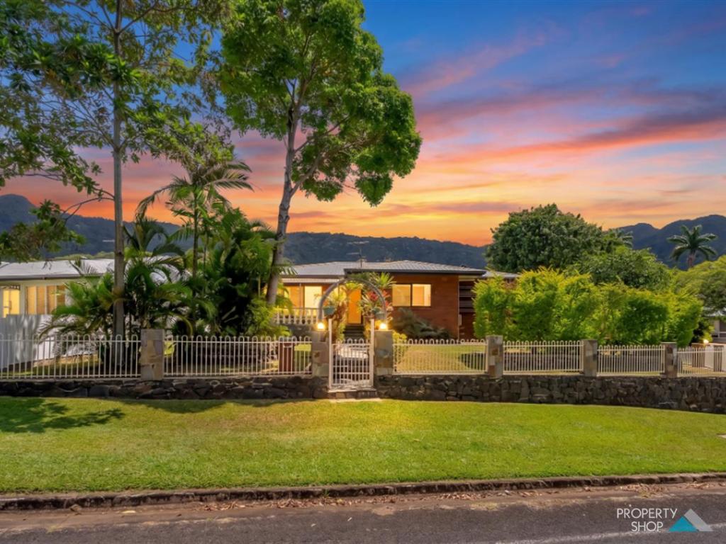 31 CUMBERLAND AVE, SMITHFIELD, QLD 4878