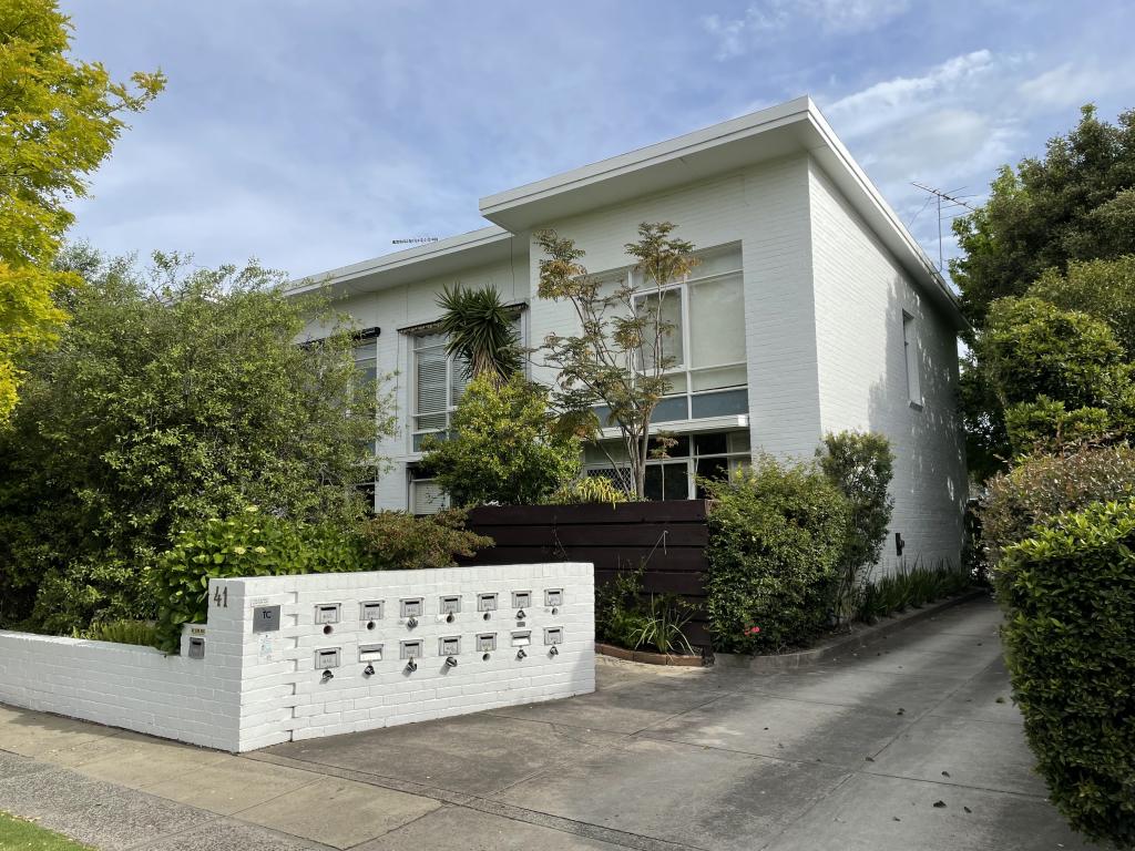 5/41 BALACLAVA RD, ST KILDA EAST, VIC 3183