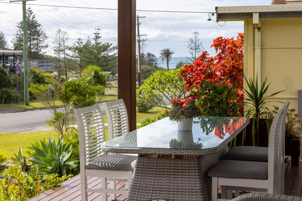 4 Tirriki St, Old Bar, NSW 2430