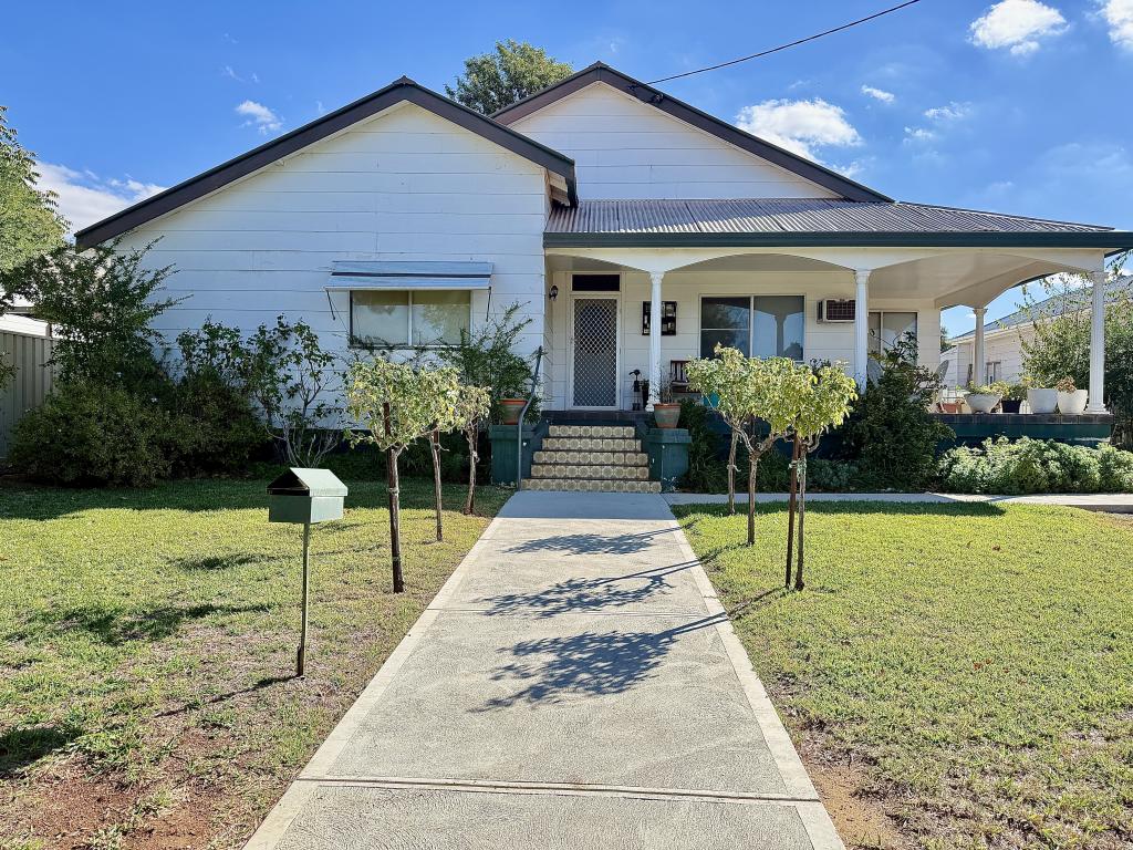 8 L'Estrange St, Condobolin, NSW 2877