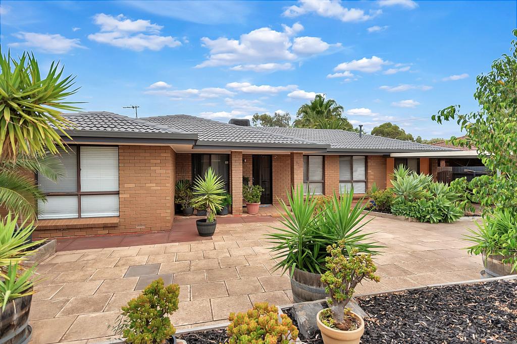 11 Wakeling Cres, Parafield Gardens, SA 5107