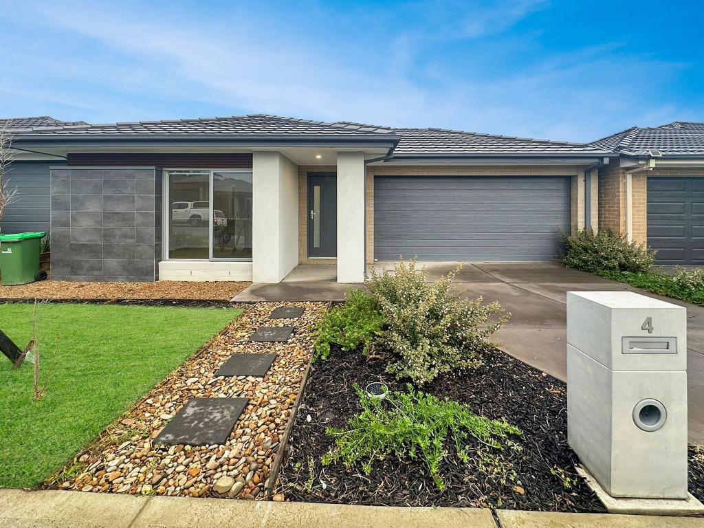 4 Silverstar St, Pakenham, VIC 3810