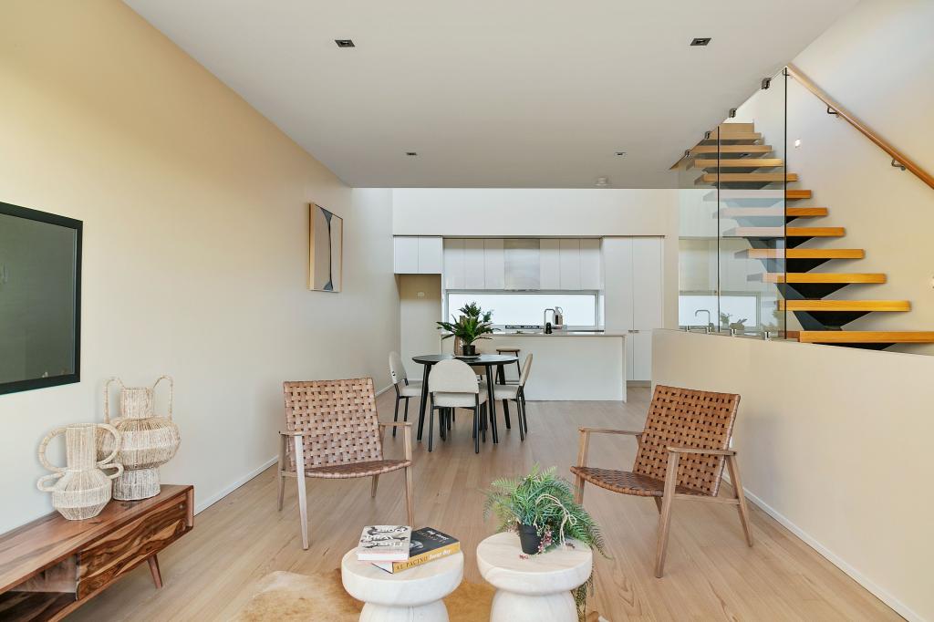 18 Courtney Pl, North Melbourne, VIC 3051