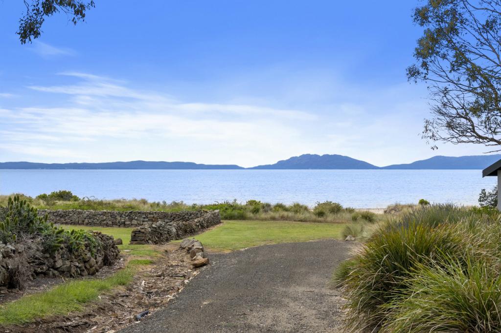 Cottage 4/12990 Tasman Hwy, Swansea, TAS 7190