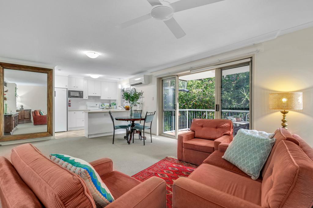 2/9 Jerdanefield Rd, St Lucia, QLD 4067