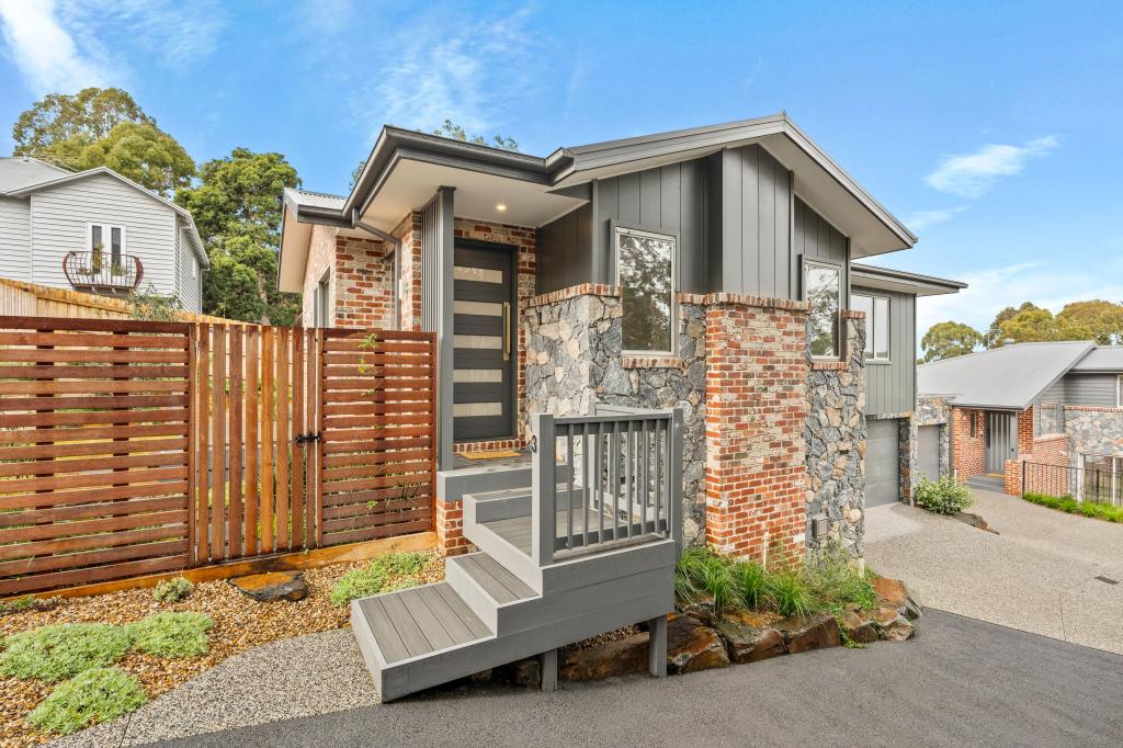 3/8a Bird St, Eltham, VIC 3095