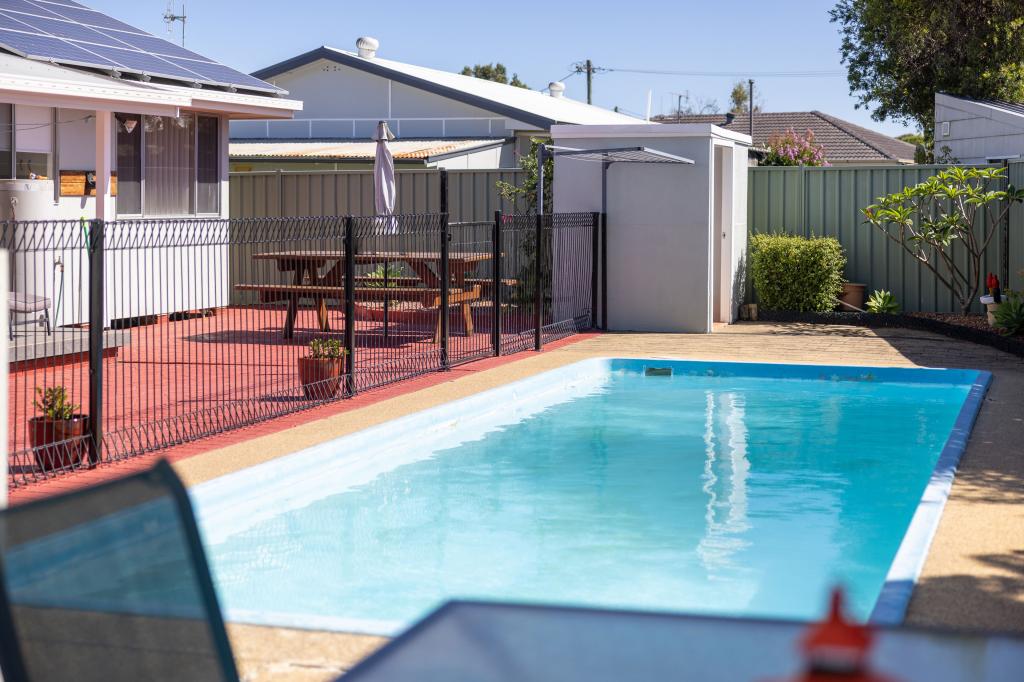 17 Dolphin Ave, Taree, NSW 2430