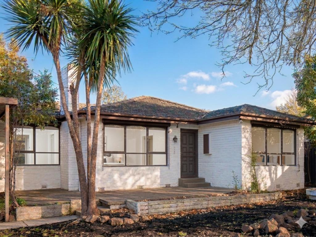 22 Ashton Rd, Ferntree Gully, VIC 3156