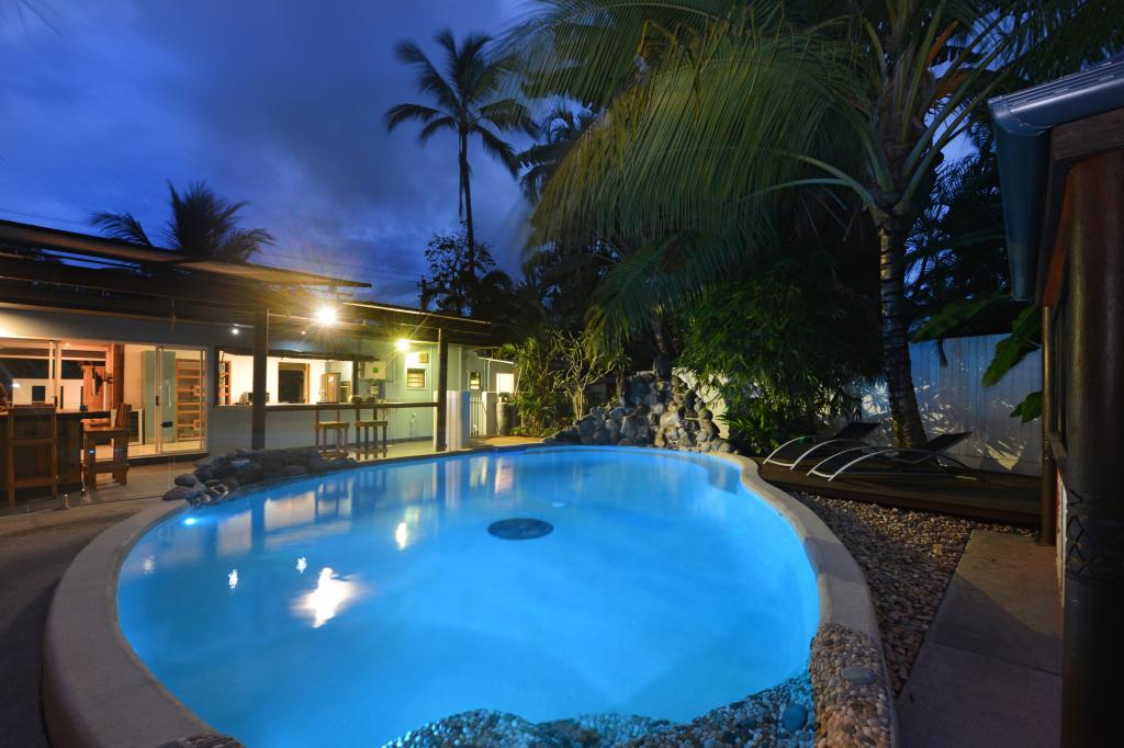 294 PORT DOUGLAS RD, PORT DOUGLAS, QLD 4877