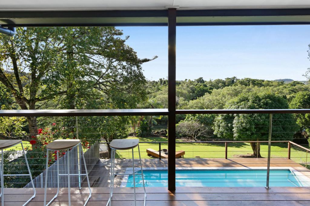 33 Hibiscus Pde, Banora Point, NSW 2486