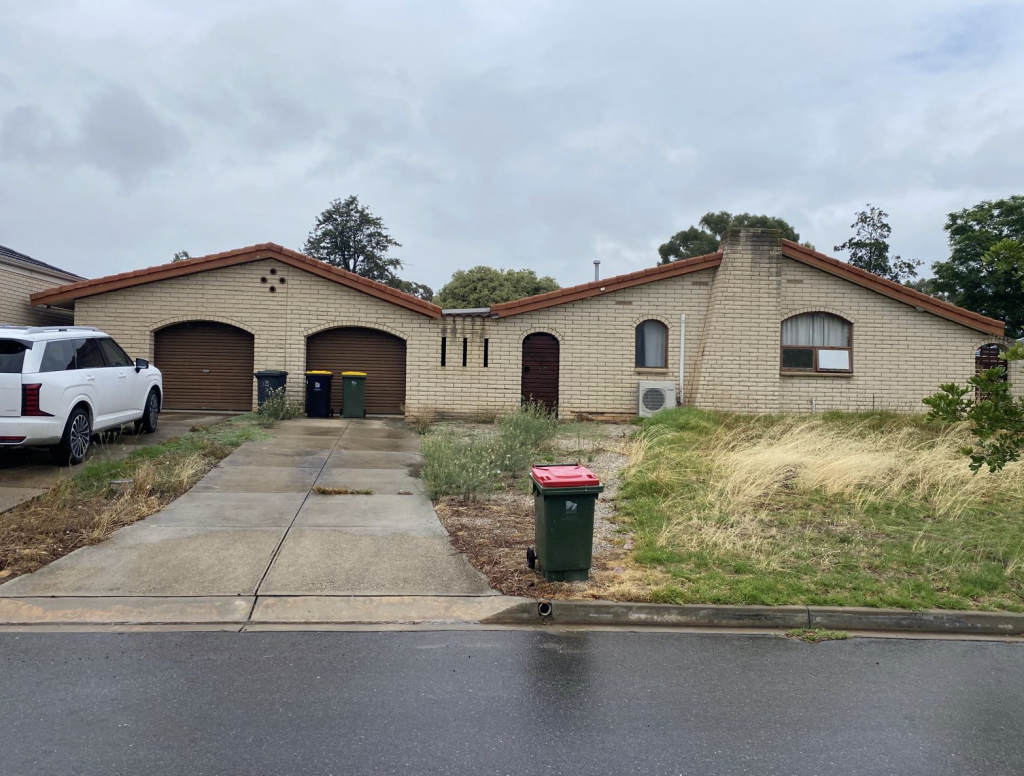 14 De Sassenay Cres, Modbury Heights, SA 5092