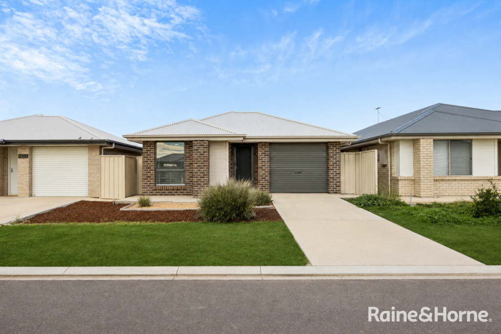 18 Aragon Ct, Munno Para West, SA 5115