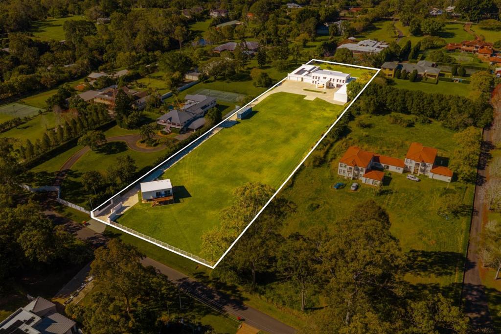 39 Priestley Rd, Bridgeman Downs, QLD 4035