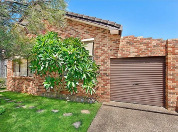 20 HAMPTON ST, HURSTVILLE GROVE, NSW 2220