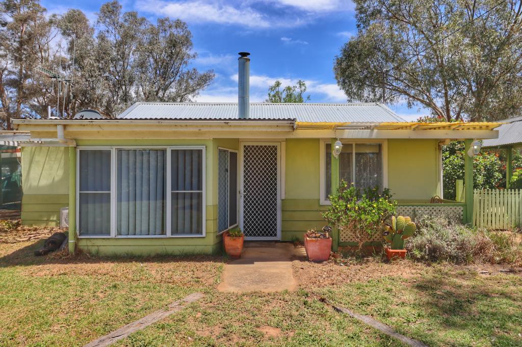 22 Ripon St, Koorawatha, NSW 2807