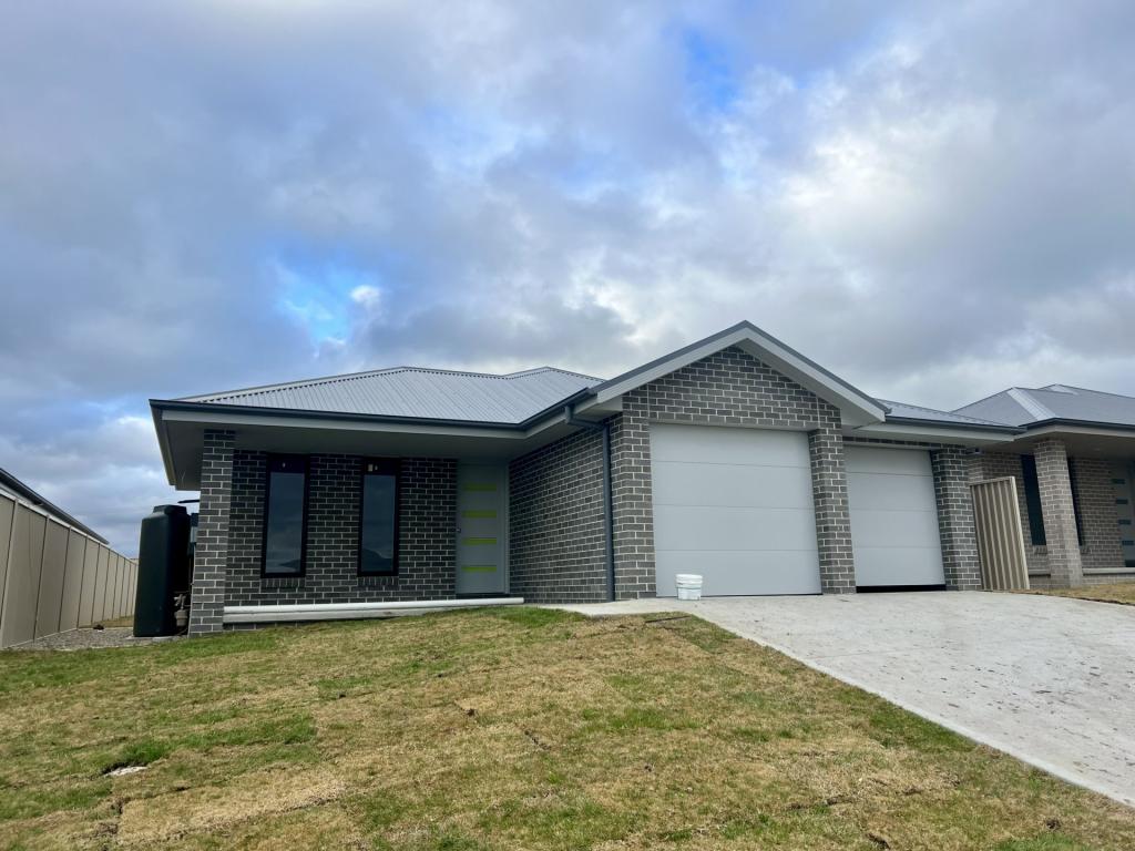 77 Basalt Way, Kelso, NSW 2795