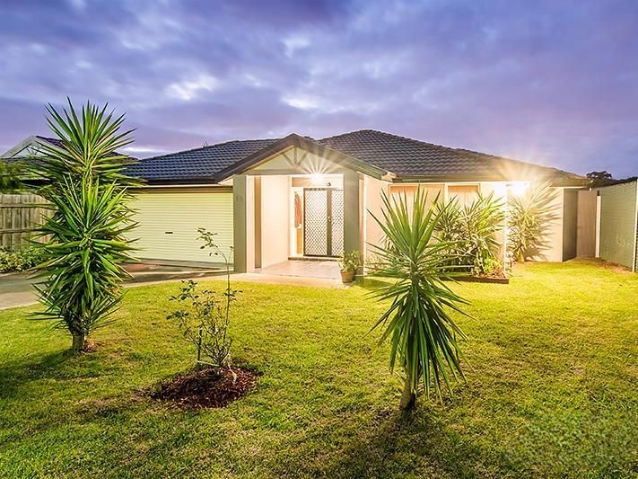 18 Kingsbarn Ct, Cranbourne, VIC 3977