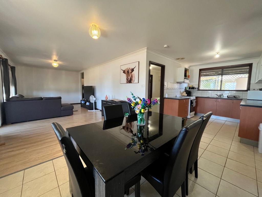 51 Waldeck St, Dongara, WA 6525