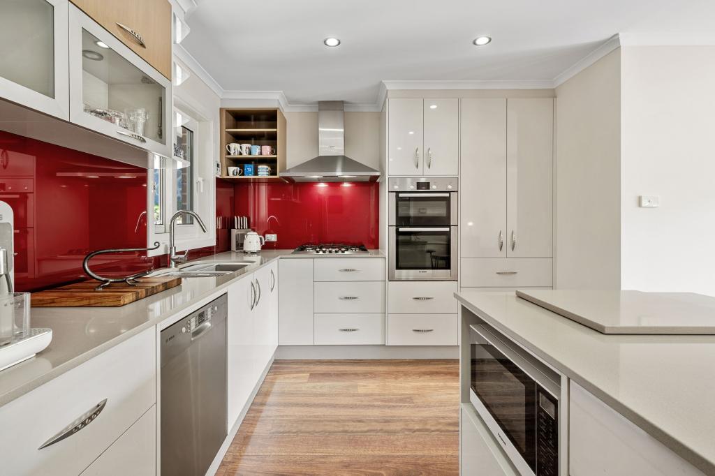 8 Hansen Cct, Isaacs, ACT 2607