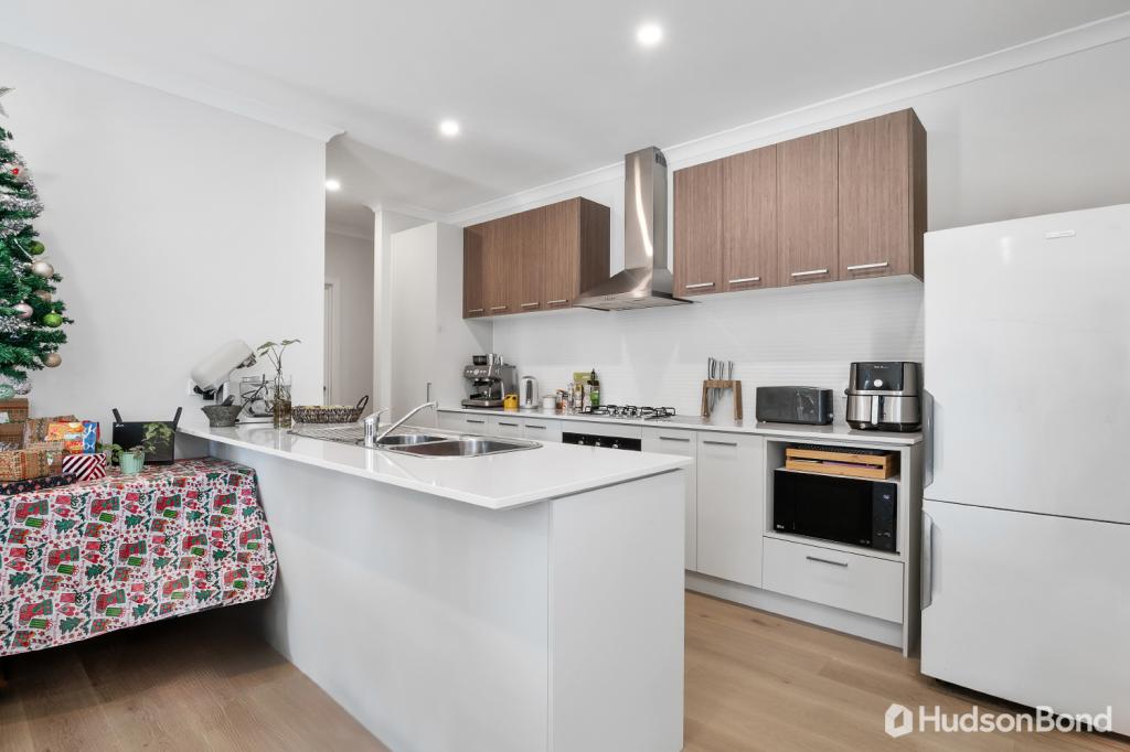 1/30 Cameron Rd, Croydon, VIC 3136