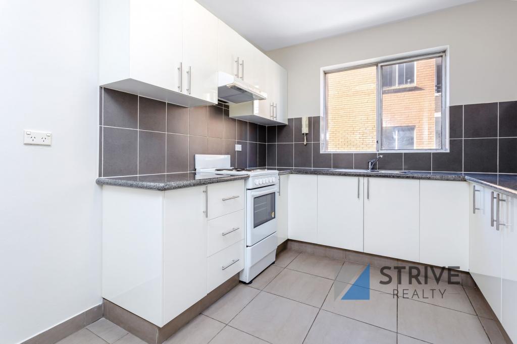 11/8 Drummond St, Warwick Farm, NSW 2170