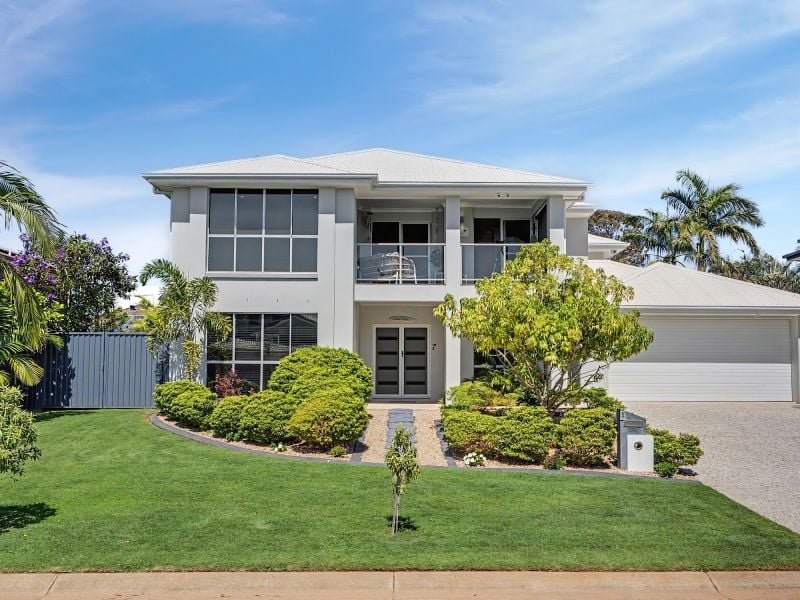 8 Saint Clair Ct, Redland Bay, QLD 4165