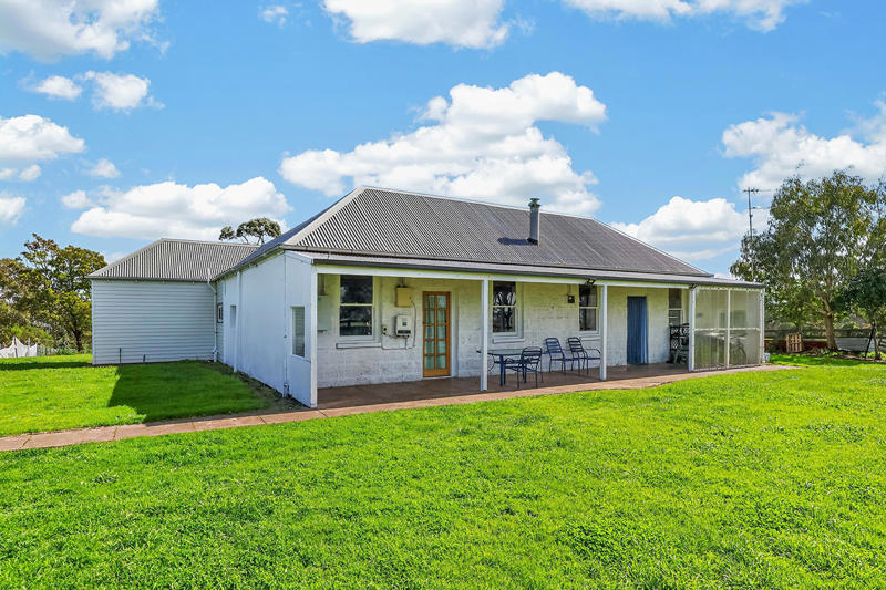 132 Mill St, Mortlake, VIC 3272