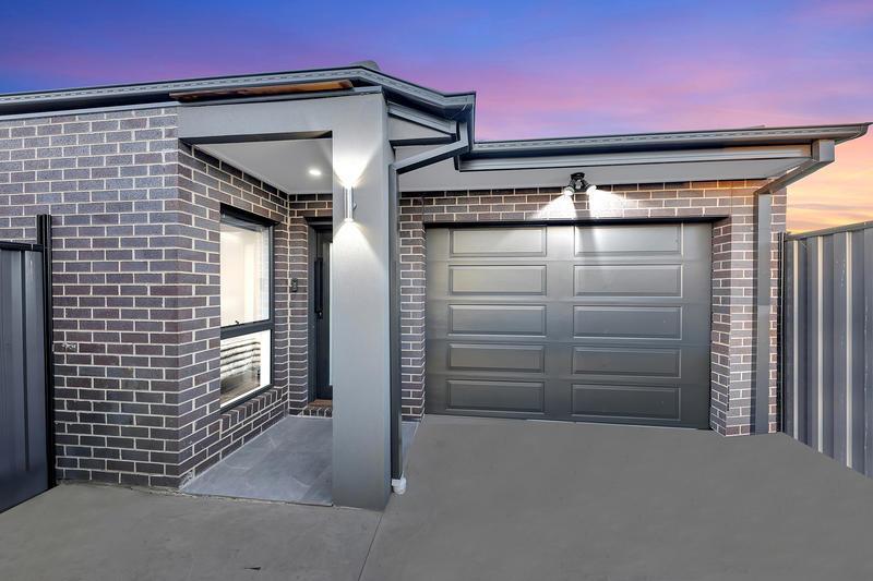 2/8 Waverley Ct, Craigieburn, VIC 3064