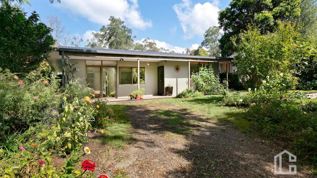 33 Hilton Rd, Springwood, NSW 2777