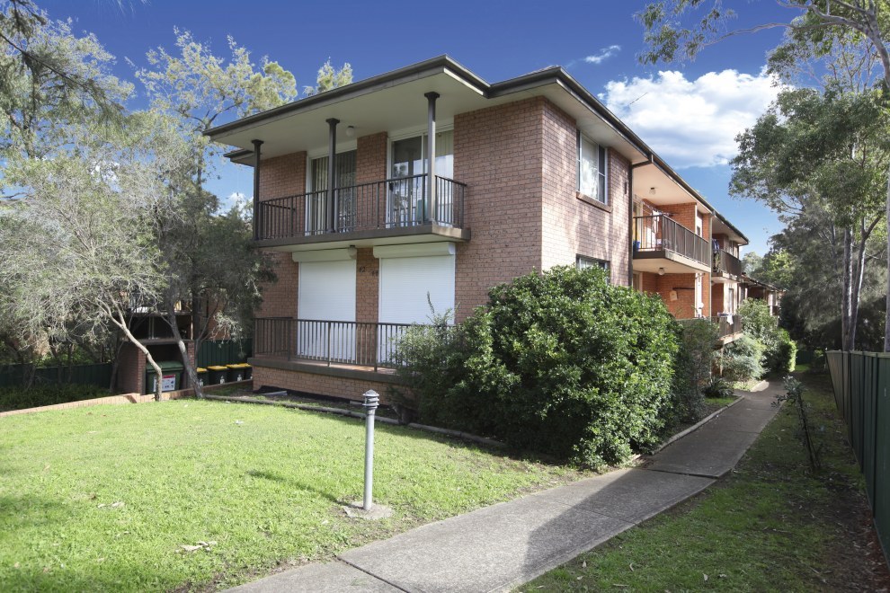 3/42-44 Sir Joseph Banks St, Bankstown, NSW 2200