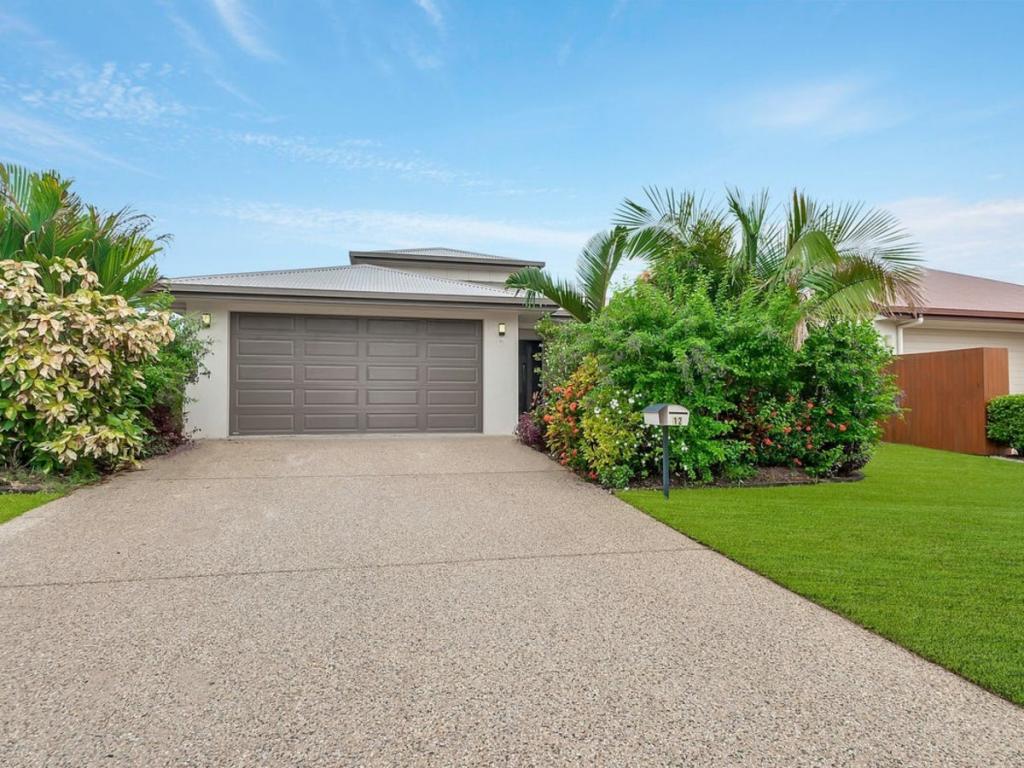 12 Singleton Cl, Smithfield, QLD 4878