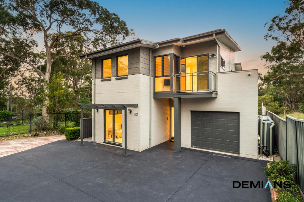 42 St George Cres, Sandy Point, NSW 2172